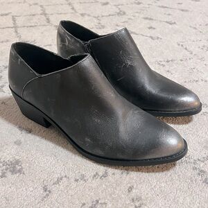 Lucky Brand black/pewter metallic booties size 11